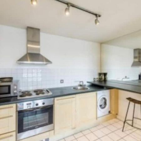 Centrally Located Flat - Battersea Park Road Londra Esterno foto